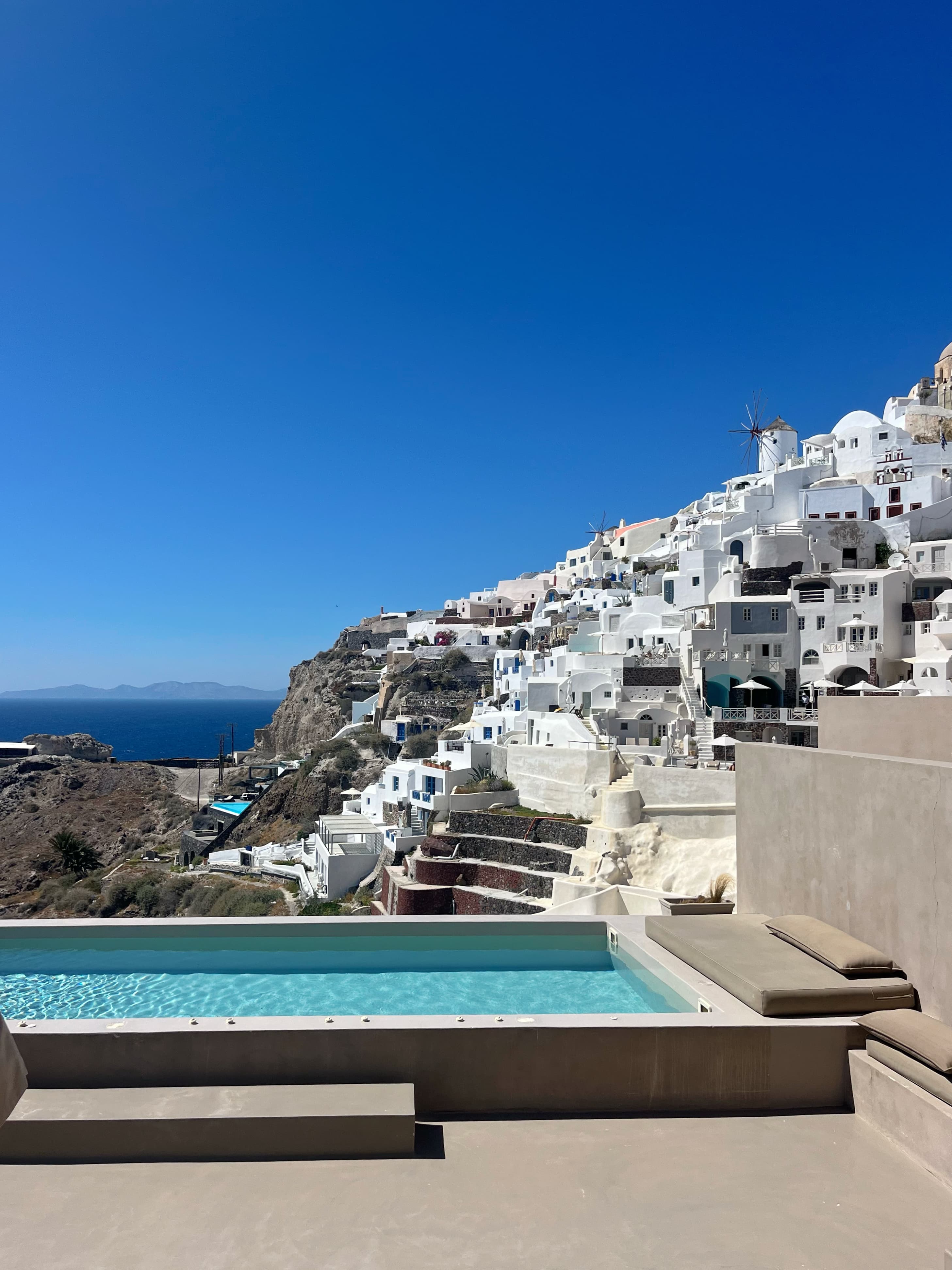 Santorini hotel